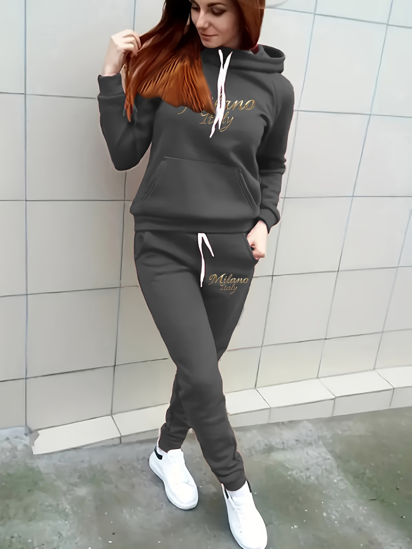 Winter Clothing Essentials For Women - Conjunto de Moletom e Calça de