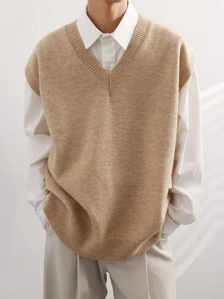 Colete colete bege com decote  - Winter Clothing Trends 2025 avaliação e preço